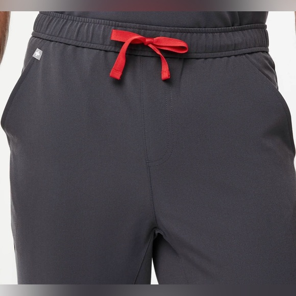 FIGS Tansen Jogger Scrub Pants in Charcoal! Size M, Like New! - Picture 9 of 12